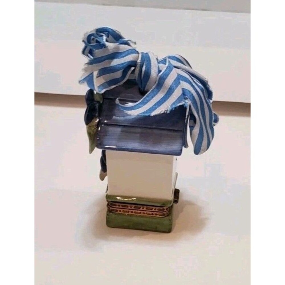 Birdhouse Shaped Hanging Trinket Box With Ribbon Patsy Floral Decorations - Picture 3 of 9